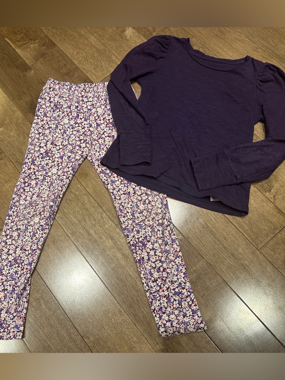 ⭐️BUNDLE 10 for $40⭐️ GAP KIDS • Girls Purple Top and Floral Leggings Set